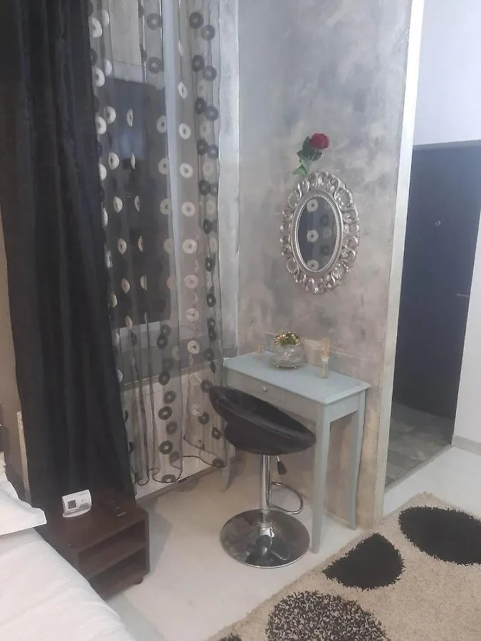 Studio In Near North Station Bucharest